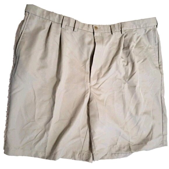 Haggar Men's  Shorts Size 50 Pleat Front Beige 11" Inseam Adjustable Waist - Picture 1 of 7